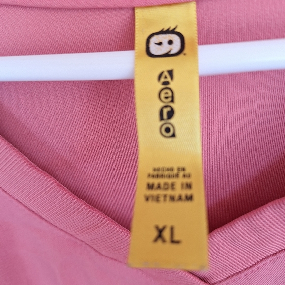 Aero Women's Coral V-Neck Scrub Top Plus SzXL Pockets Short Sleeves - Picture 2 of 6